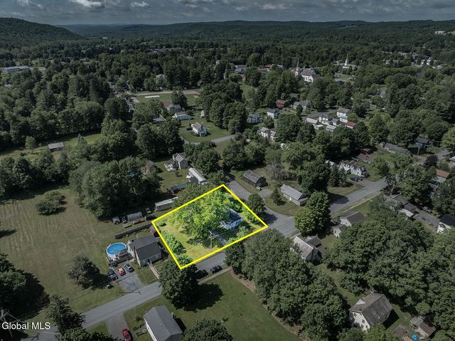 42 Spring Street, White Creek, NY 12816