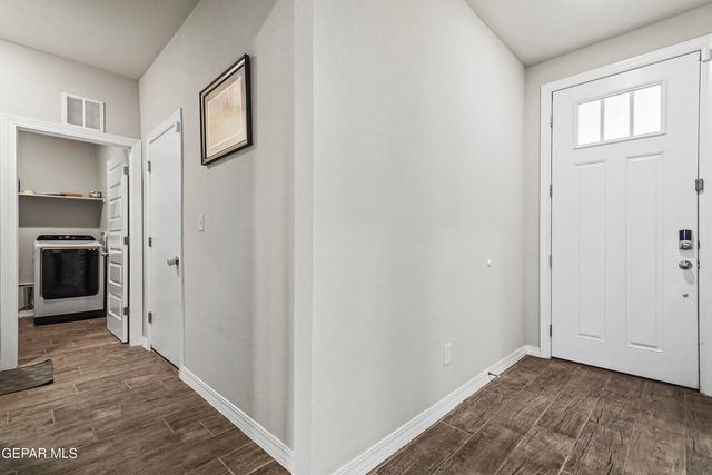 1048 Nepal Sky Street, Horizon City, TX 79928