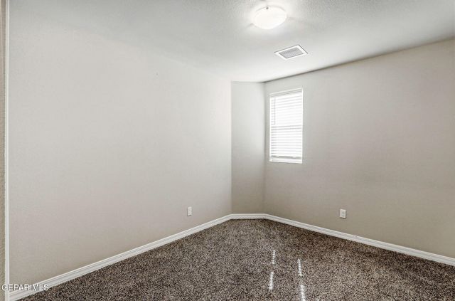 1048 Nepal Sky Street, Horizon City, TX 79928