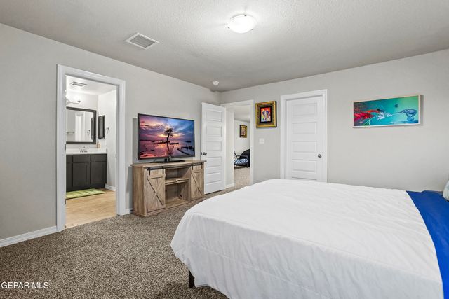 1048 Nepal Sky Street, Horizon City, TX 79928