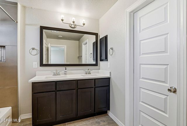 1048 Nepal Sky Street, Horizon City, TX 79928