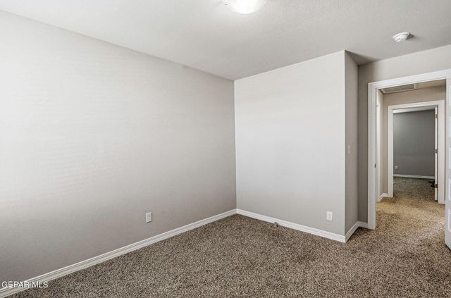 1048 Nepal Sky Street, Horizon City, TX 79928