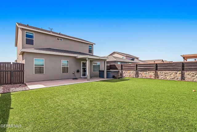 1048 Nepal Sky Street, Horizon City, TX 79928