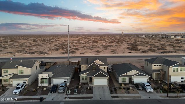 1048 Nepal Sky Street, Horizon City, TX 79928