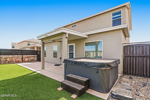 1048 Nepal Sky Street, Horizon City, TX 79928