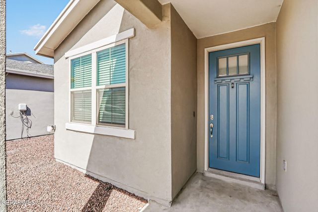 1048 Nepal Sky Street, Horizon City, TX 79928