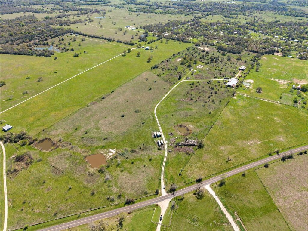 8560 Grassbur Road, Bryan, TX 77808 — photo 2