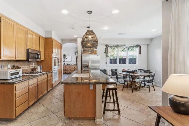 561 Chesterfield Circle, San Marcos, CA 92069
