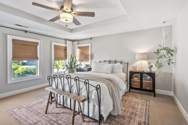 561 Chesterfield Circle, San Marcos, CA 92069