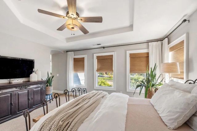 561 Chesterfield Circle, San Marcos, CA 92069