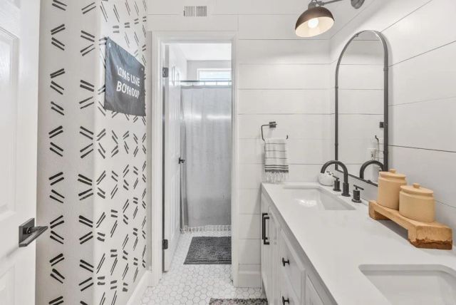 561 Chesterfield Circle, San Marcos, CA 92069