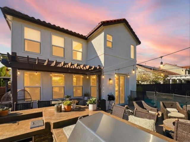 561 Chesterfield Circle, San Marcos, CA 92069