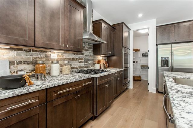 869 Salton Way, Hoschton, GA 30548