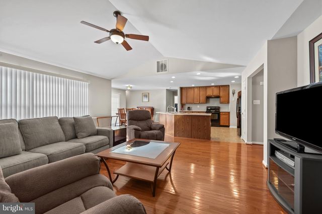 8953 CHAPEL AVE, Ellicott City, MD 21043