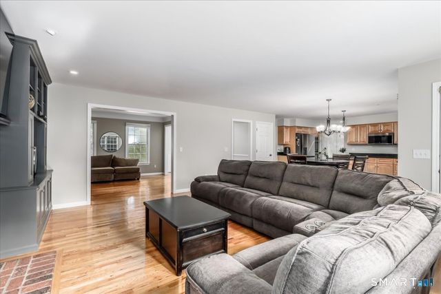 23 Meredith Lane, New Milford, CT 06776