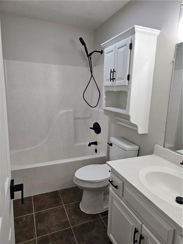 108 Cedar Street, Smithville, MO 64089