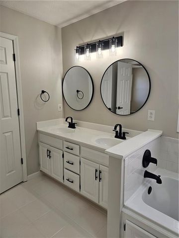 108 Cedar Street, Smithville, MO 64089