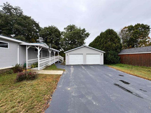 2849 Dartmouth College Highway, Haverhill, NH 03774