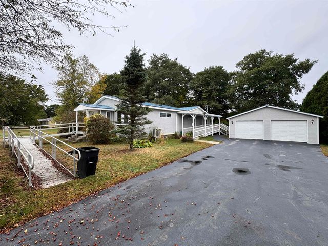 2849 Dartmouth College Highway, Haverhill, NH 03774