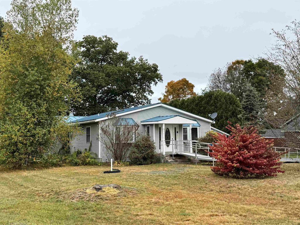 2849 Dartmouth College Highway, Haverhill, NH 03774