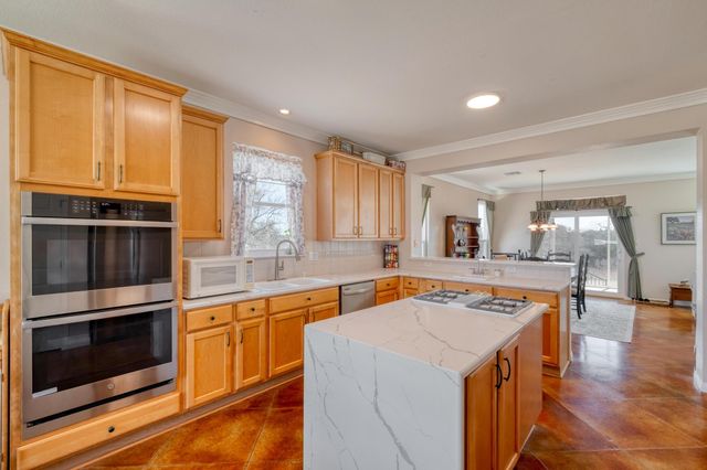 425 Crestwood DR, Killeen, TX 76549