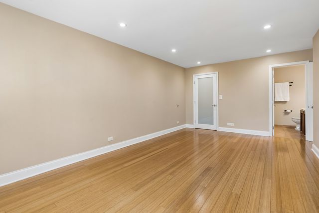 4601 W Touhy Avenue 412, Lincolnwood, IL 60712