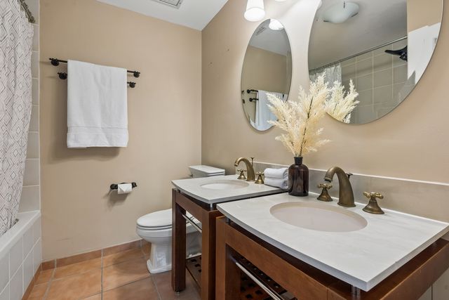 4601 W Touhy Avenue 412, Lincolnwood, IL 60712