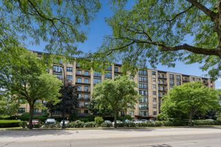 4601 W Touhy Avenue 412, Lincolnwood, IL 60712
