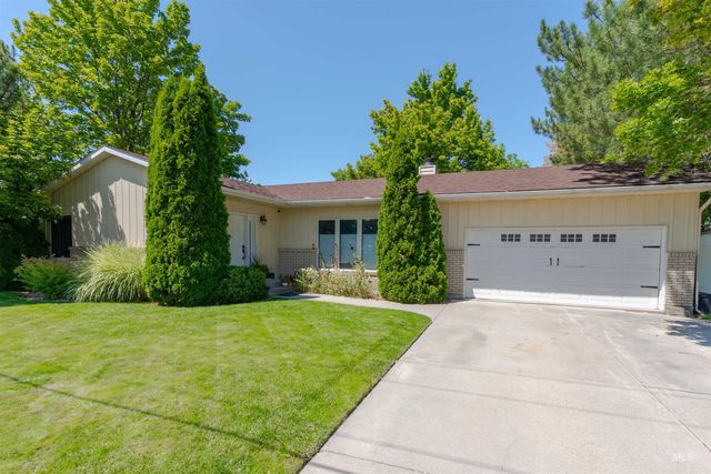 2711 Elizabeth Blvd, Twin Falls, ID 83301