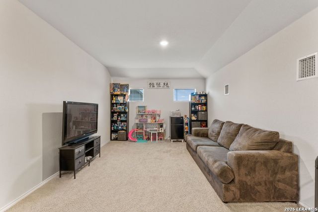 449 Ida Loop, Seguin, TX 78155