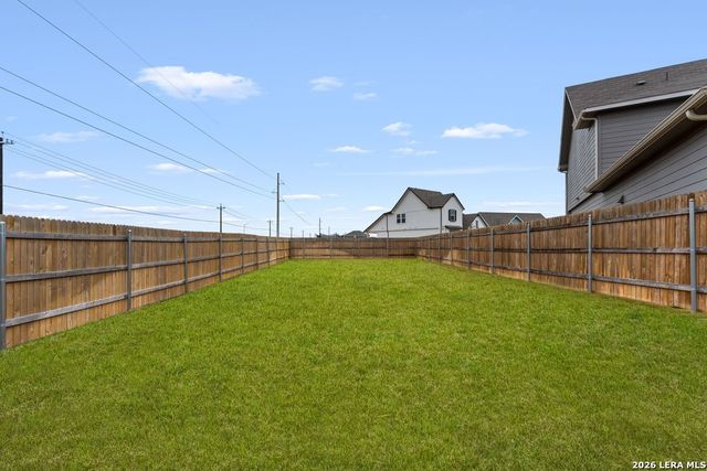 449 Ida Loop, Seguin, TX 78155