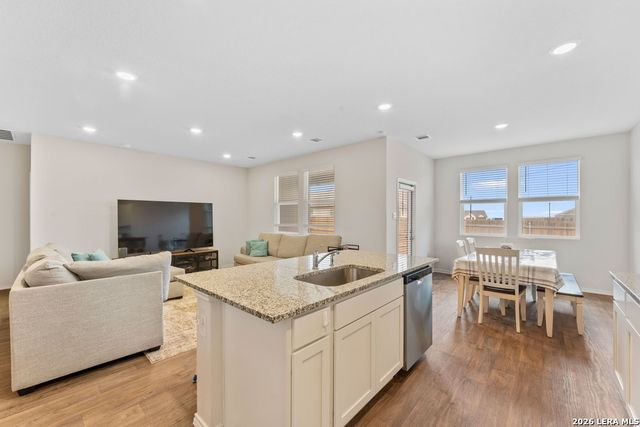 449 Ida Loop, Seguin, TX 78155