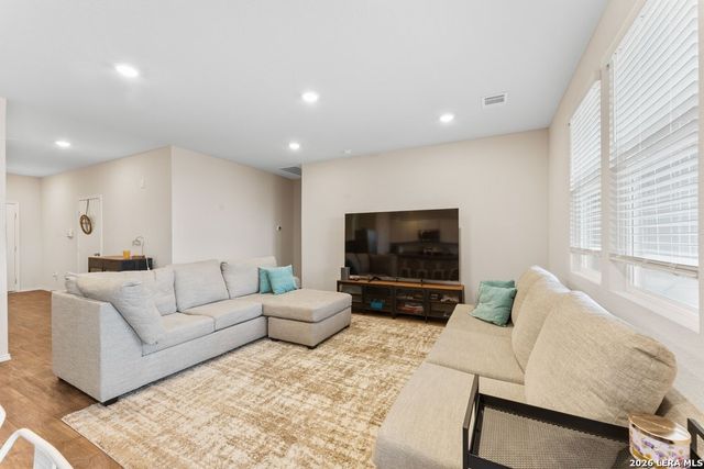 449 Ida Loop, Seguin, TX 78155