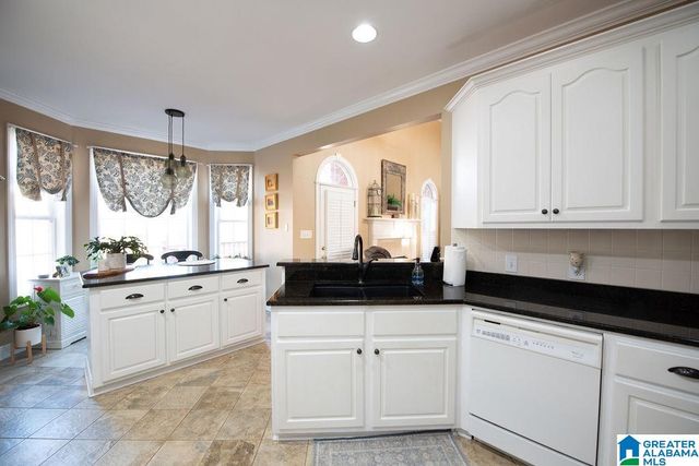 20 BONNIE BLUE CIRCLE, Sylacauga, AL 35150