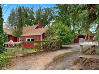 8918 Sw GRABHORN Rd, Beaverton, OR 97007