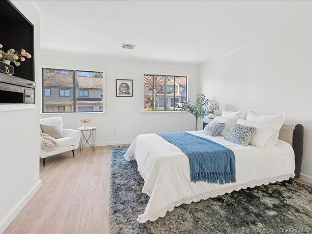 801 Hunters Run, Dobbs Ferry, NY 10522