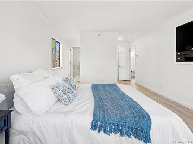 801 Hunters Run, Dobbs Ferry, NY 10522