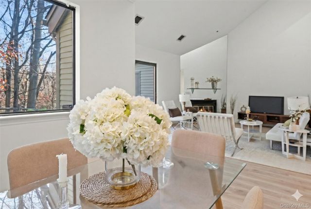 801 Hunters Run, Dobbs Ferry, NY 10522