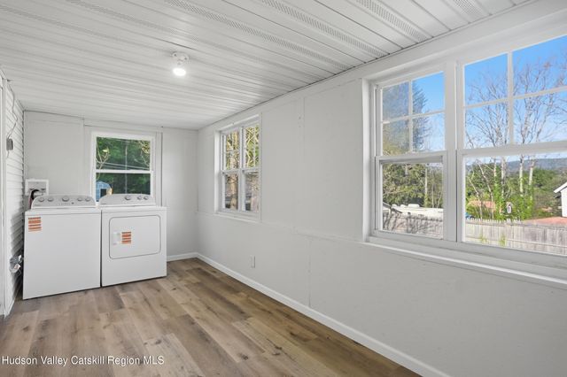 31 Chapel Street, Ellenville, NY 12428