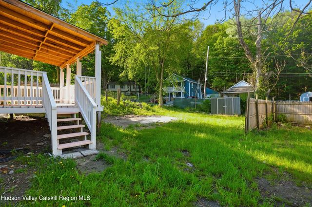 31 Chapel Street, Ellenville, NY 12428