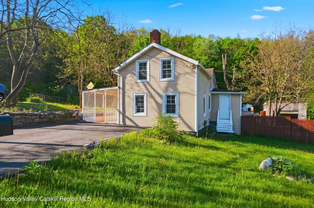 31 Chapel Street, Ellenville, NY 12428