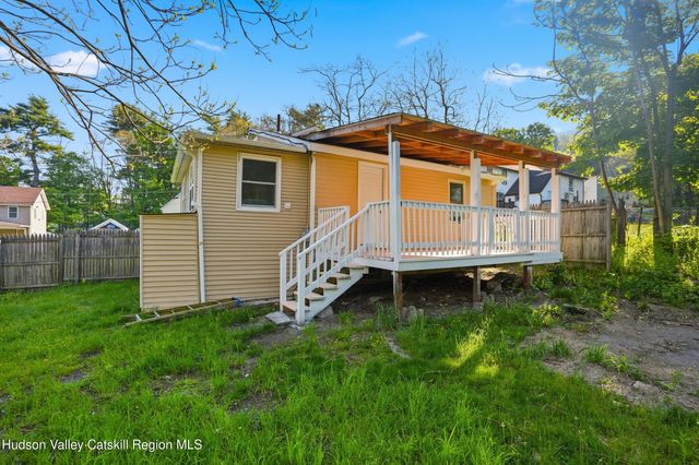 31 Chapel Street, Ellenville, NY 12428