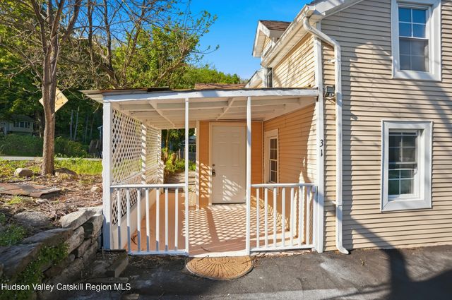 31 Chapel Street, Ellenville, NY 12428