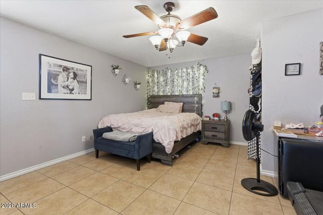 1923 N 44TH Place, Phoenix, AZ 85008