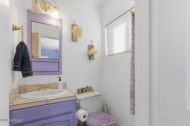 1923 N 44TH Place, Phoenix, AZ 85008