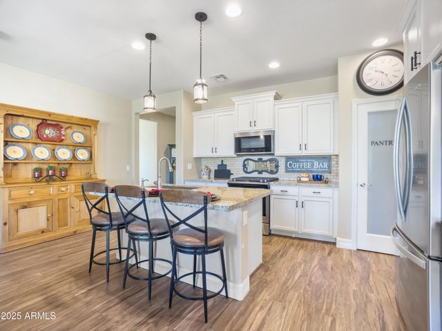 18182 W GLENHAVEN Drive, Goodyear, AZ 85338