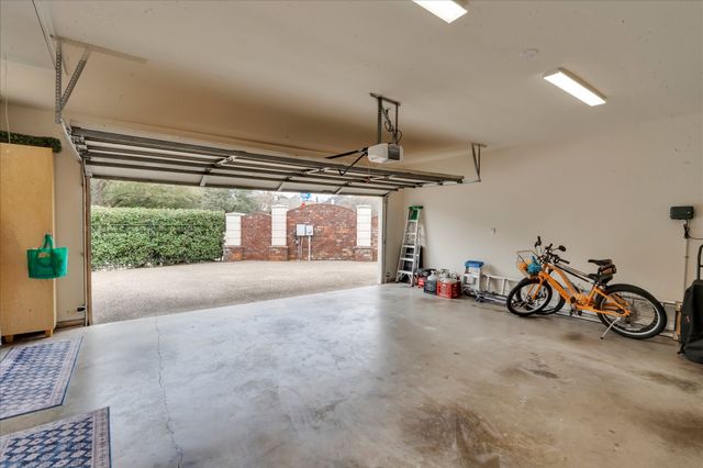 1002 Lakeridge Court, Colleyville, TX 76034