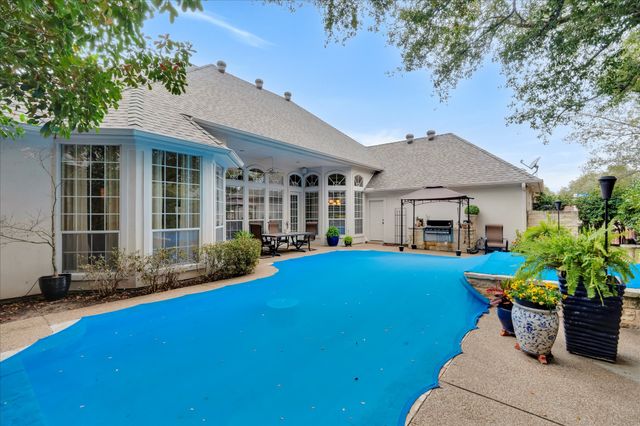 1002 Lakeridge Court, Colleyville, TX 76034