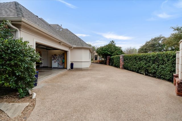 1002 Lakeridge Court, Colleyville, TX 76034