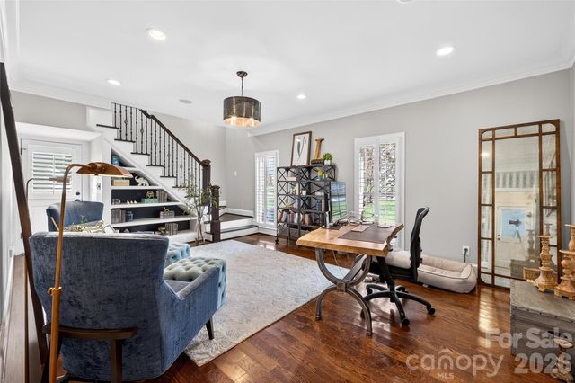 3025 Foxridge Road, Charlotte, NC 28226